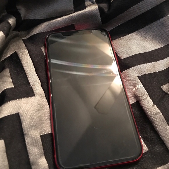 iPhone XR(Red) - Picture 3 of 3